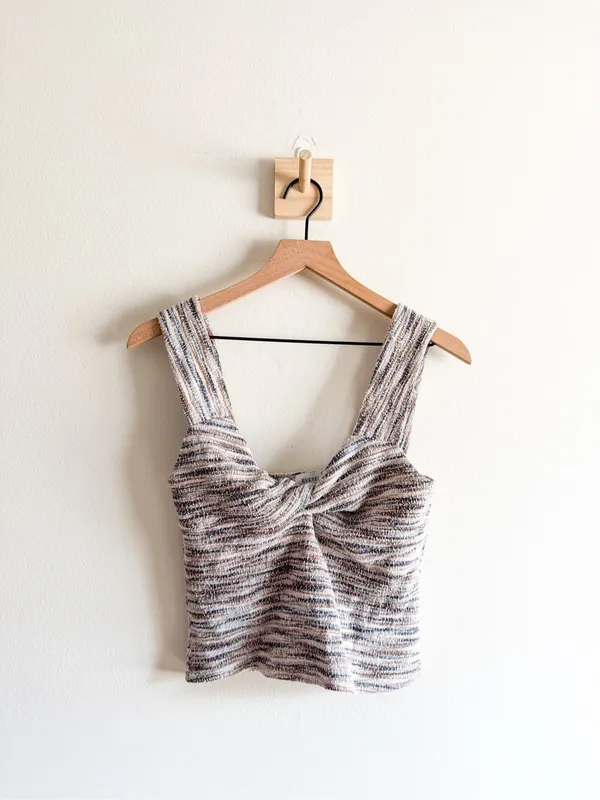 Evereve Tweed Knot Front Sleeveless Top Size S - Image 2