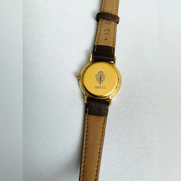 Ladies GUCCI wristwatch 💛🤎🤍💛 - Image 6