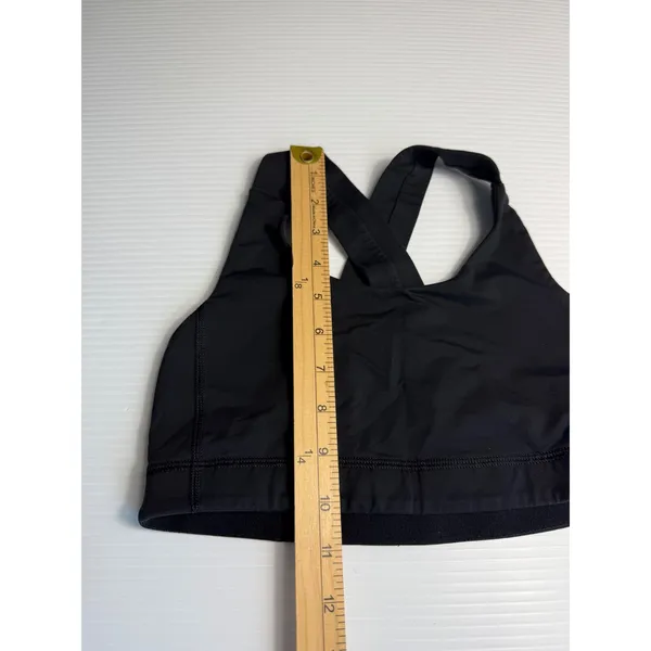 Lululemon Sports Bra Criss Cross Back Black‎ Athletic Workout Top size 6 - Image 2