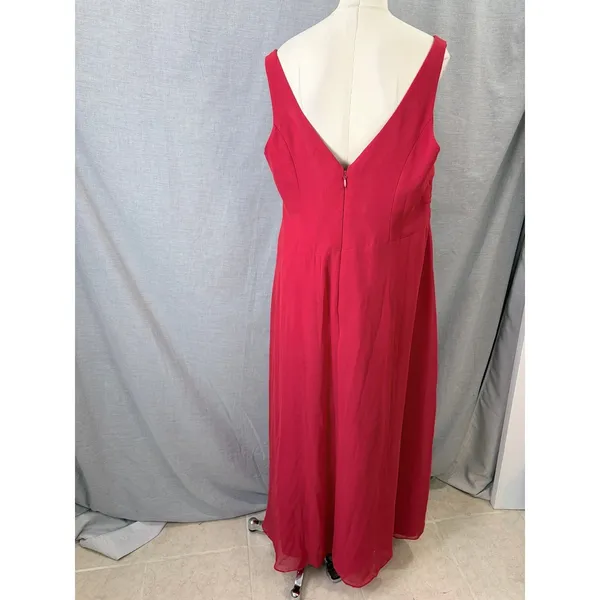 Azazie Red Chiffon Ruched V-Neck Formal Bridesmaid‎ Gown Plus A18 - Image 9