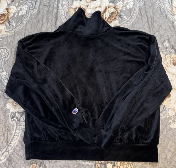 Champion SMALL C SATIN BLACK VELOUR QUARTER ZIP - Image 3