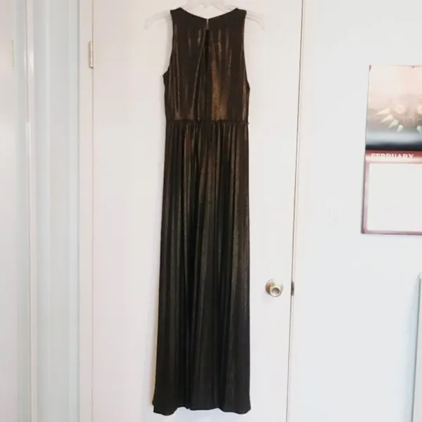 Donna Morgan Gold/Bronze Metallic Sleeveless Formal Maxi Dress - Image 4