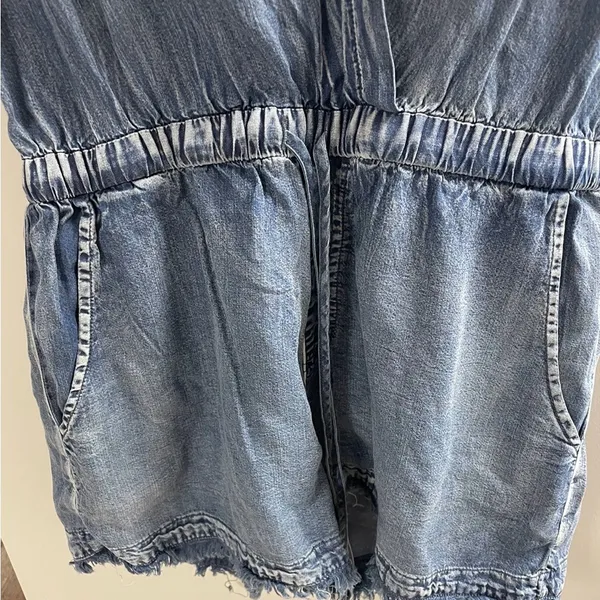 New with Tags Mustard Seed Denim Romper Size Small - Image 3
