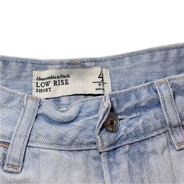 #66 Abercrombie & Fitch Low Rise Shorts - Image 4