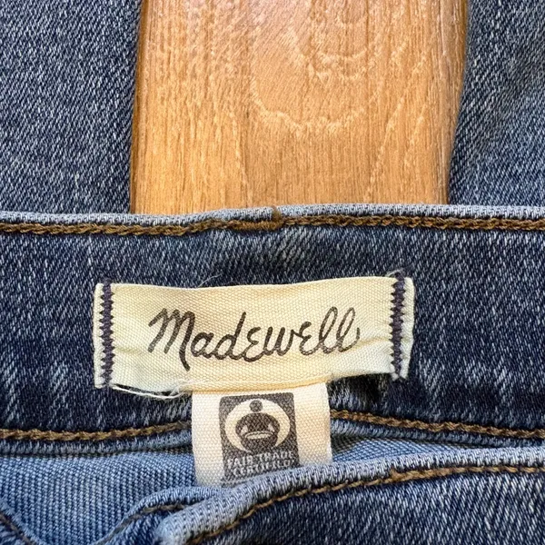 Madewell Women’s Mid-Rise Kick Out Jeans - Image 4