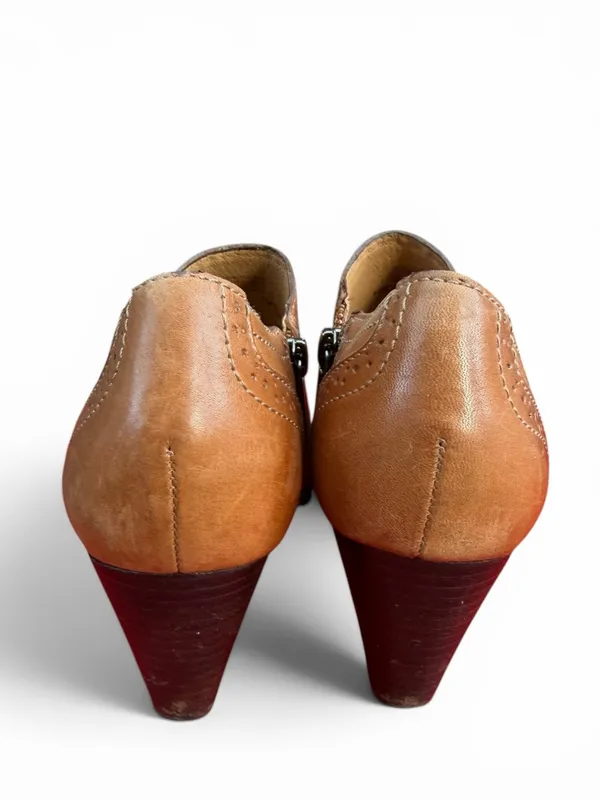 Nurture Haddie Brown Leather Shootie Booties Wingtip Heels‎ Size 7M - Image 5