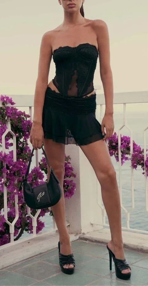 I am gia Black Mini Skirt - Image 3