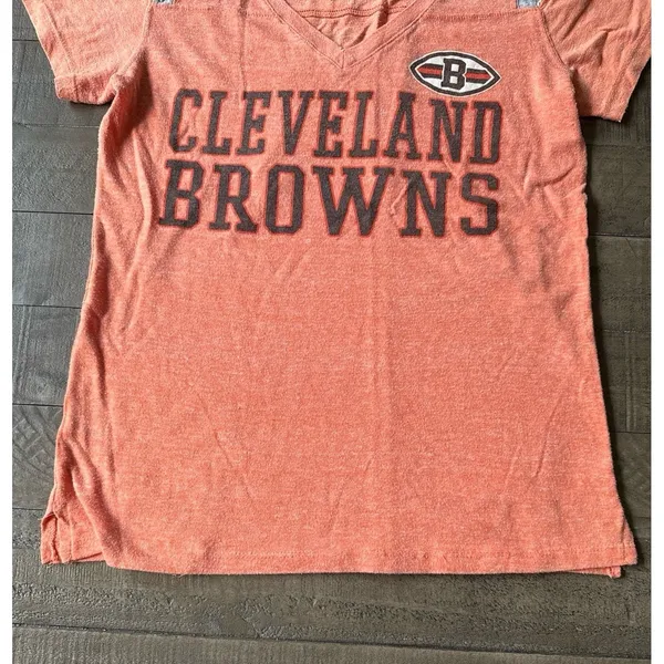NFL Women's "Cleveland‎ Browns" Orange V Neck Short Sleeve Tee Size Medium - Image 6