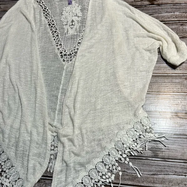 Alpine Woman’s White Lace Cardigan Beach/ Coastal size small - Image 5