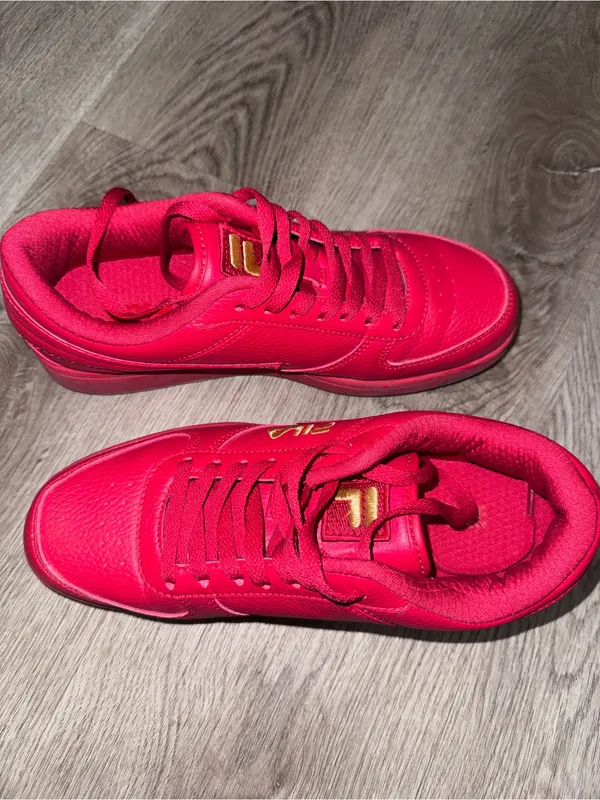 Fila Ruby Red Gold Sneakers Women’s Size 9 Low Top Athletic Shoes - Image 4