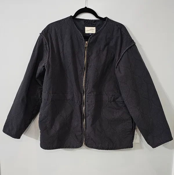 Universal Threads Women’s Black jacket.  Large  Adjustable waist. - Image 2