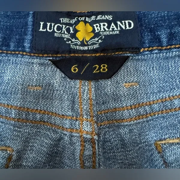 Lucky Brand Medium Wash Scalloped Embroidered Low Rise Jean Shorts Boho 6‎ / 28 - Image 3