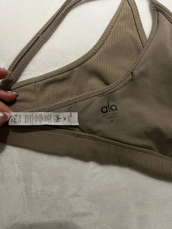 Alo Airlift Yoga Bra Intrigue Sports - Image 3