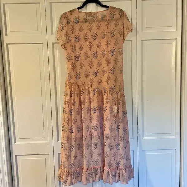 On twelfth floral ruffle shift dress size medium - Image 9