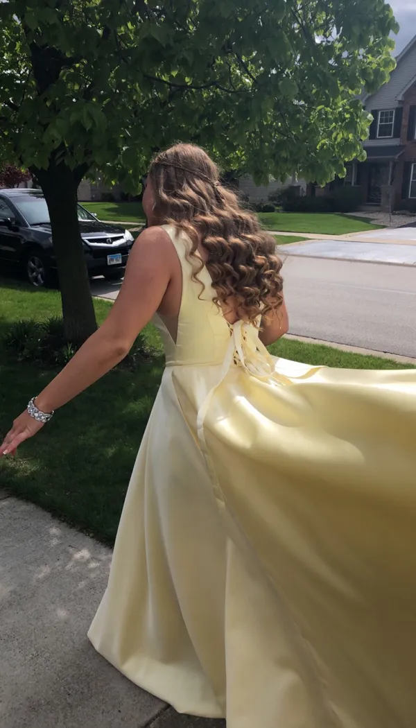 Pretty Yellow Prom/Homecoming Dress - Image 2