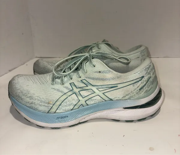 ASICS Women's GEL-KAYANO 29 in the "Soothing Sea / Misty Pine" colorway - Image 2