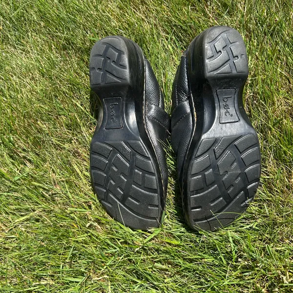 BøC Black Leather Clogs Size 9 - Image 3