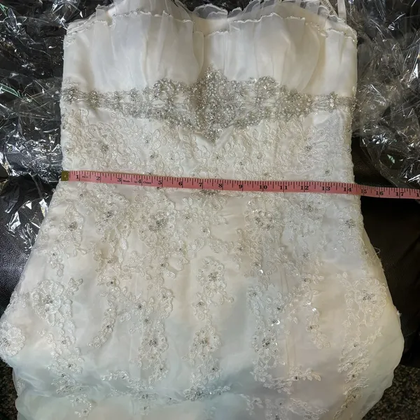 David's Bridal‎ Ivory Strapless Embroidered Organza Wedding Dress Size 8 NWT - Image 12