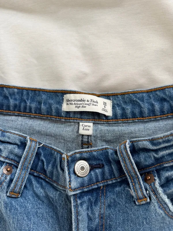 Abercrombie  - Image 5