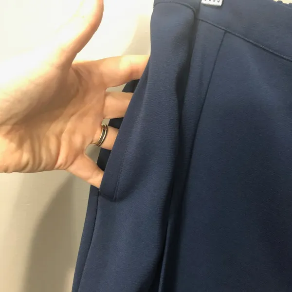 H by Halston NWOT 14 Navy Blue Cropped dress pants - Image 4
