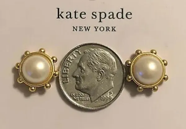 Kate Spade Pearl earrings with golden crown/sun detail - “flying colors” cream - Image 6