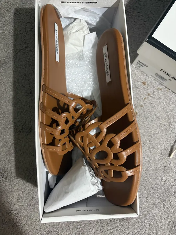 Steve Madden Lotus Sandals - Image 3