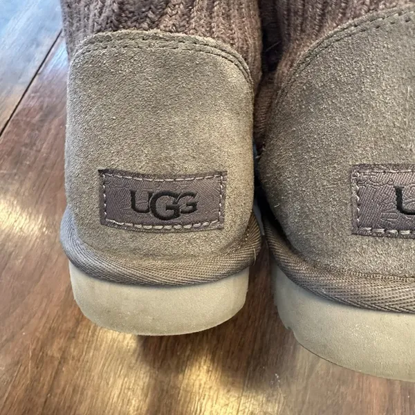 UGG Charcoal Gray Classic Knit & Suede Boots Women’s Size 8 - Image 5
