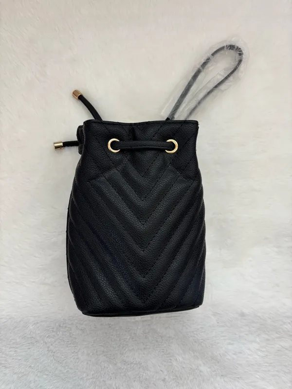 NWT Victoria's Secret VS V-Quilt Perfume Pouch - Image 3