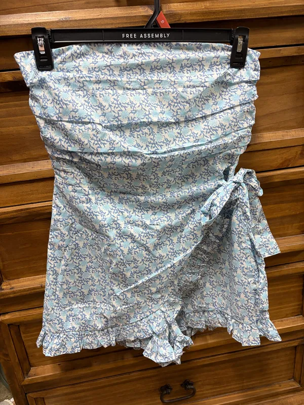 Olivaceous strapless romper NWT. Size large but runs super small. - Image 2