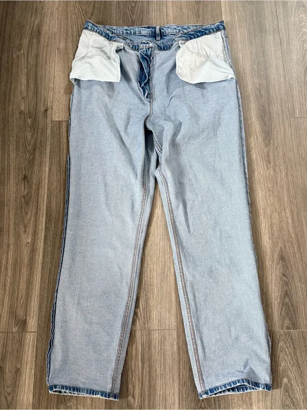 Abercrombie & Fitch The 90s Straight Ultra Hgh Rise Jeans Size 34 - Image 4