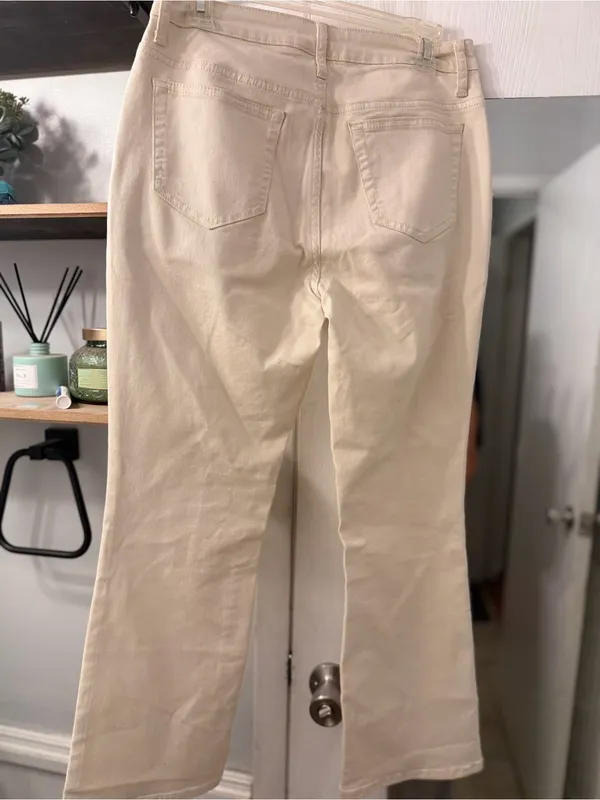 High-Rise Cream Wide-Leg Jeans with Button-Fly - Image 6