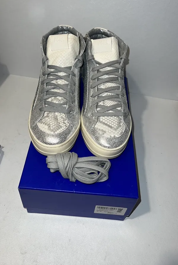 P448 Pre-loved Skate Molly Sneakers grey casual classic stylish chic - Image 2
