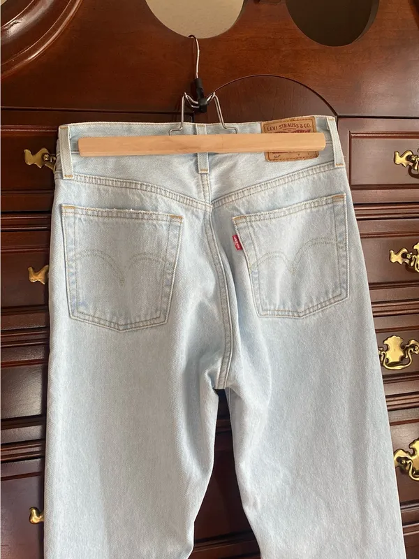 Levi’s light wash jeans size W 25 L30 - Image 6
