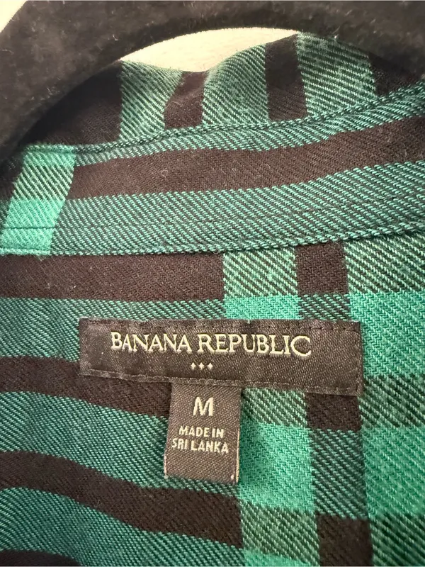 Banana Republic Green M Black Plaid Button-Front Shirt preppy fall cute style - Image 3