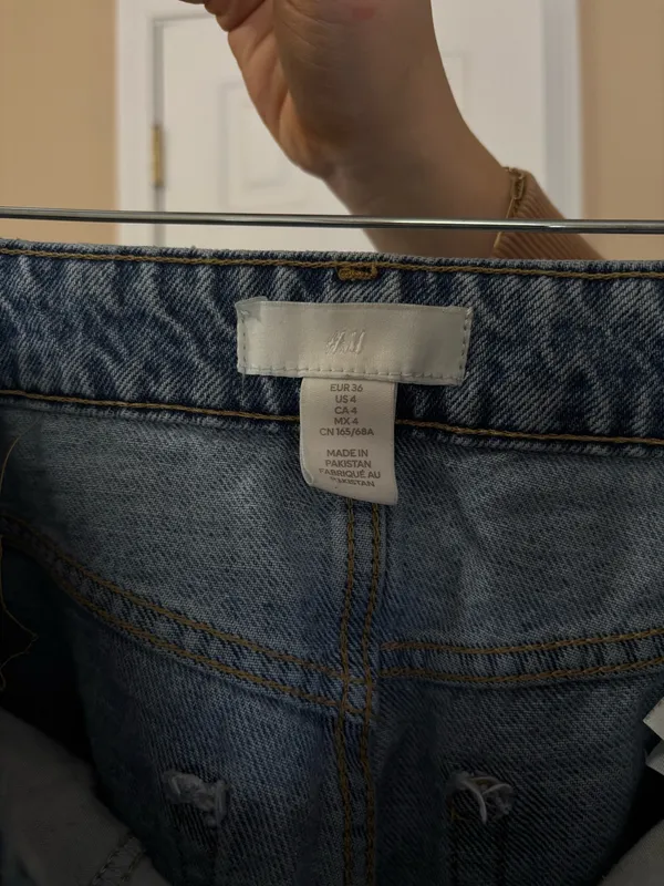 H&M Button Fly High-Waisted Jeans Light Wash - Image 2