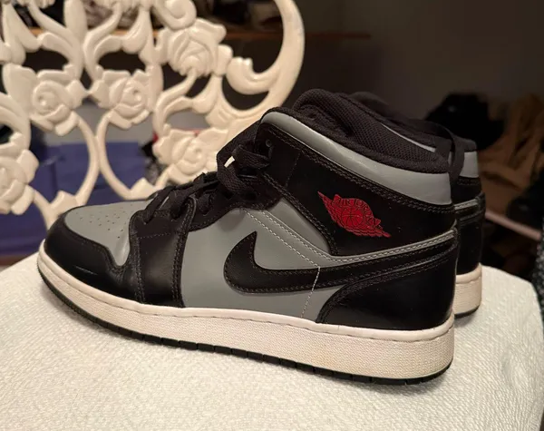 Nike Jordan Air Jordan 1 Mid Shadow Black and Gray - Image 3