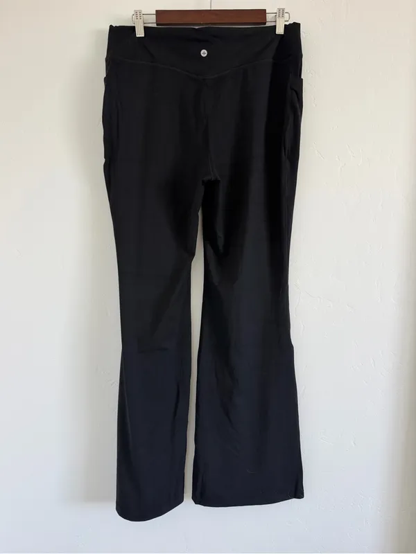 Halara UltraSculpt Flare Leggings XL Black Mid Rise Tummy Control Pockets NWT - Image 3