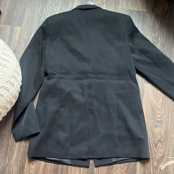 Meshki Oversized Blazer - Image 4