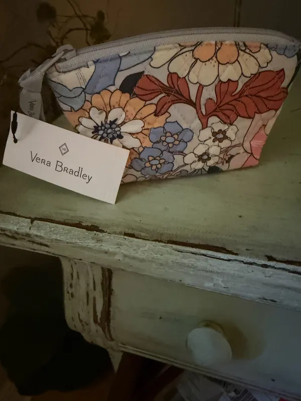 Vera Bradley - Image 2