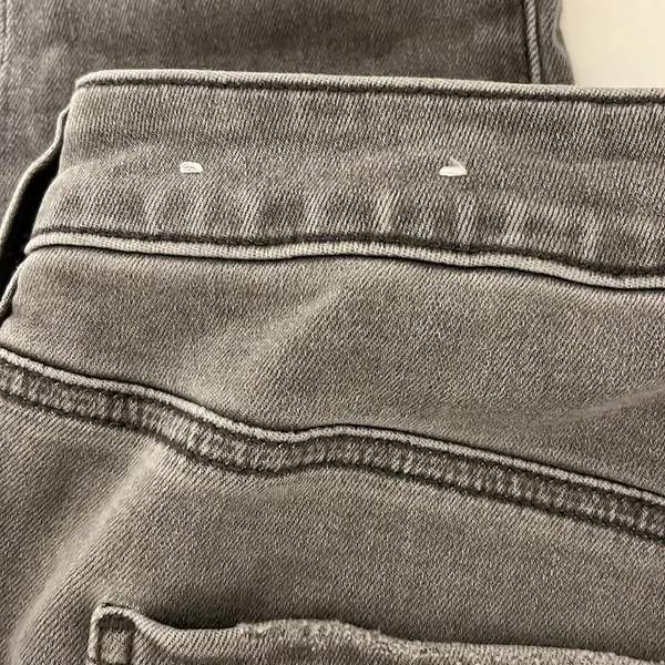 American Eagle hi-rise Jegging Grey distressed jeans. - Image 6