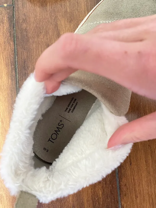 Toms Shoes - Image 3