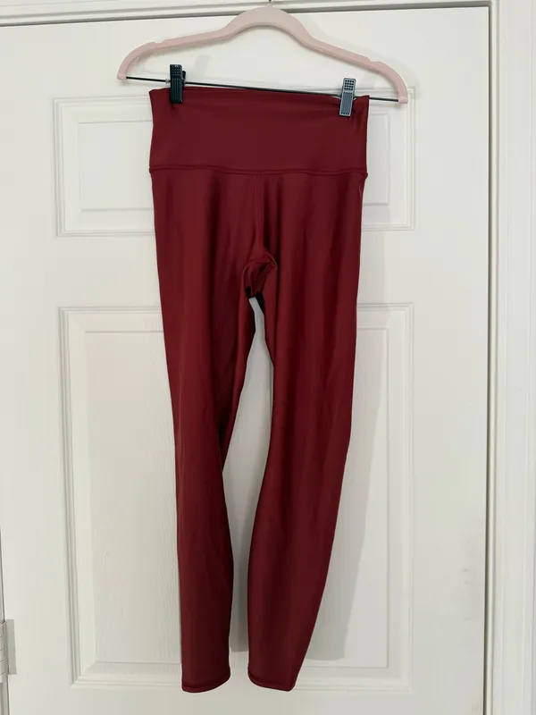 Alo Yoga Leggings - Image 3