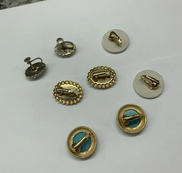 Lot Of 4 Pretty Vintage - Modern Clip On Screw On Costume Earrings - Image 8