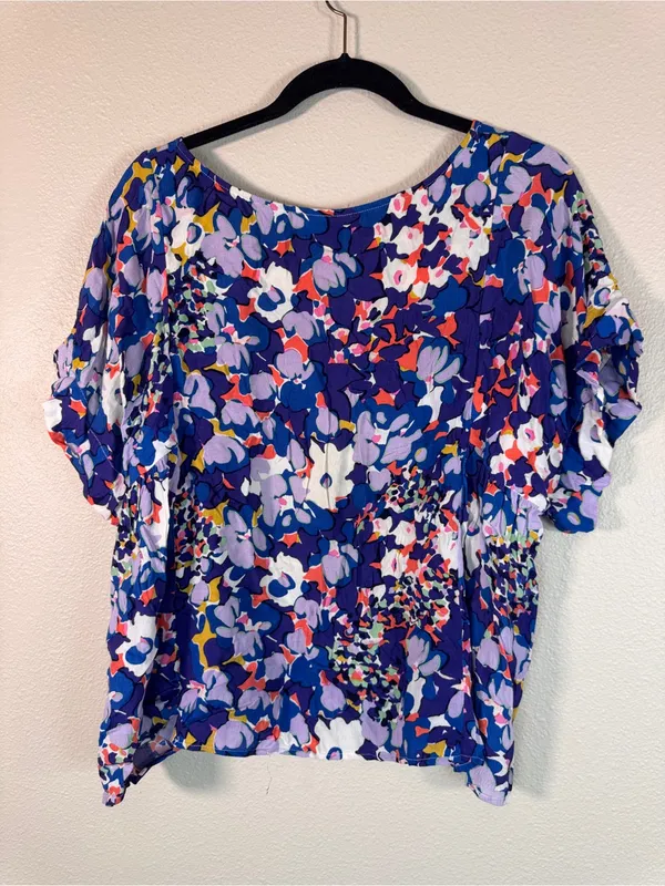 Maeve Blue Red Floral Blouse Womens L Casual Flowy Romantic Short Sleeve Top - Image 2
