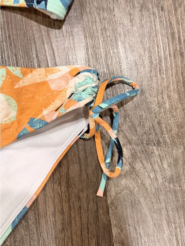 Roxy Floral Bikini Bottoms in Peach, Mint & Navy - Image 3
