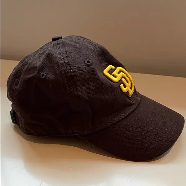 MLB San Diego Padres Black Hat with Yellow SD Logo - Image 4