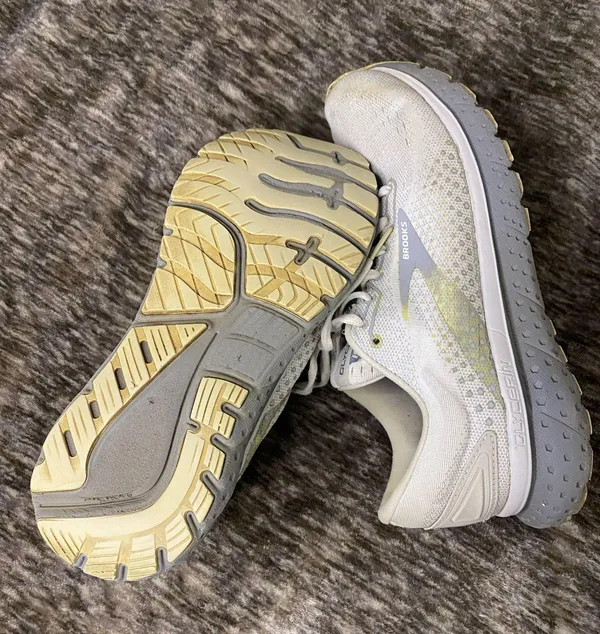 Brooks Glycerin 18 Gray womens size 8.5 - Image 7