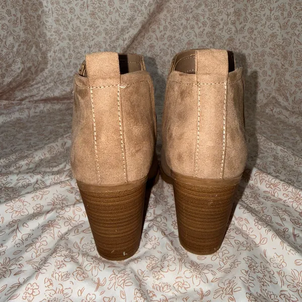 Universal Threads Booties - Image 3