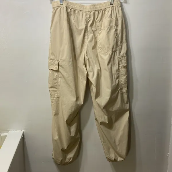 Uniqlo,Women’s ,Cream, Long, Cargo Pants With Elastic Ankle.Size-Large. - Image 2