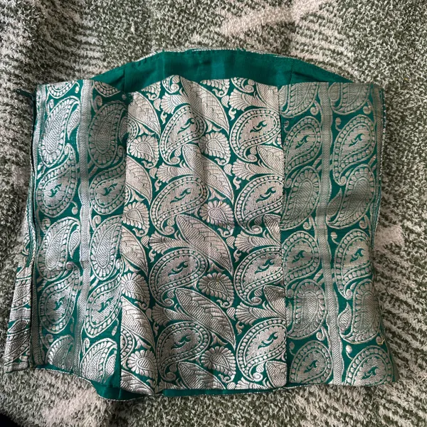 Green and silver paisley strapless top - Image 3